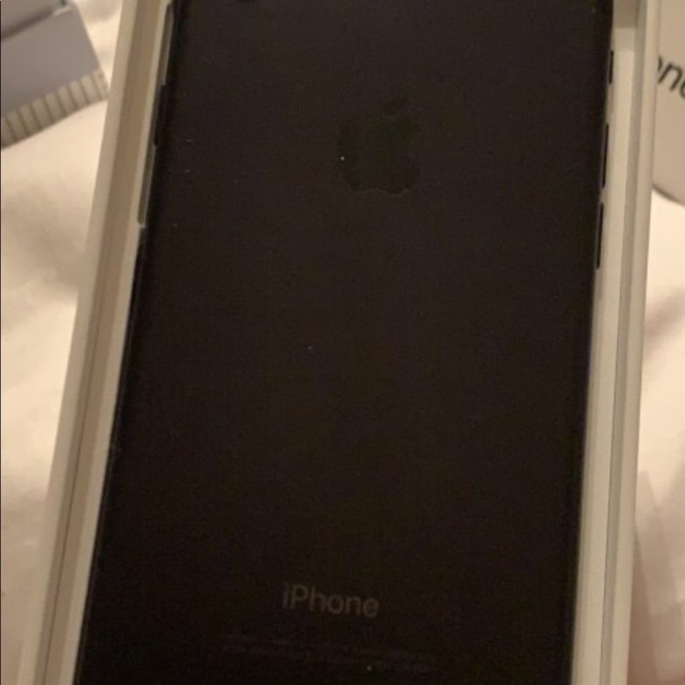 IPhone 7 unlocked.